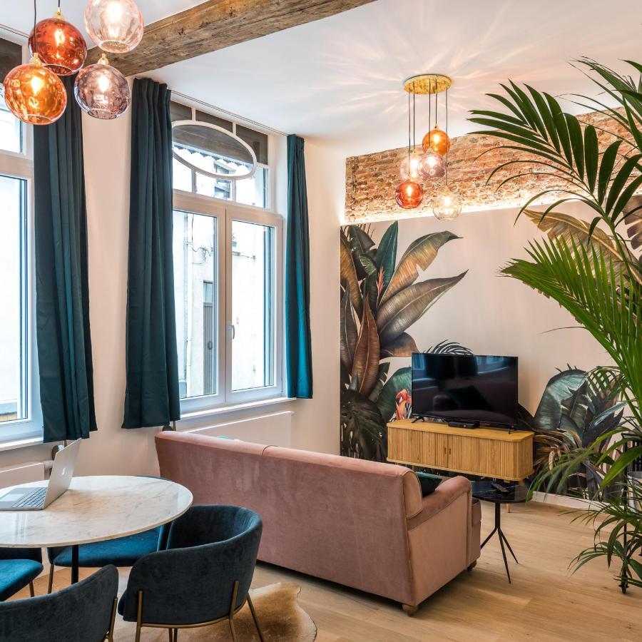 Beautiful Appartment In The Heart Of Антверпен Экстерьер фото