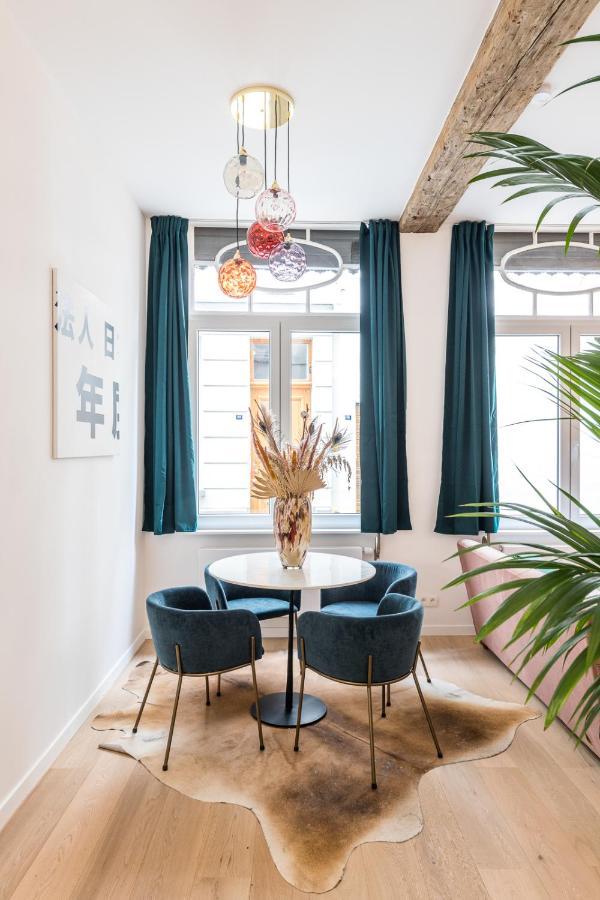 Beautiful Appartment In The Heart Of Антверпен Экстерьер фото