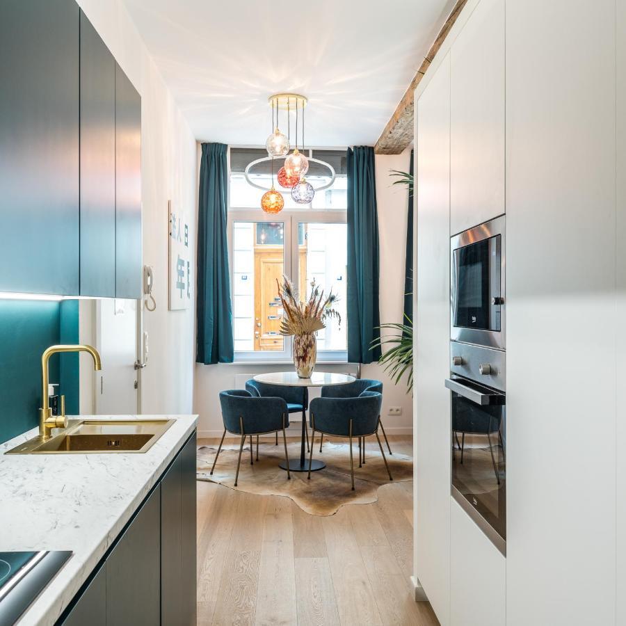 Beautiful Appartment In The Heart Of Антверпен Экстерьер фото